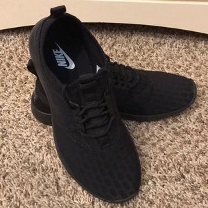 Brand new black Nike’s